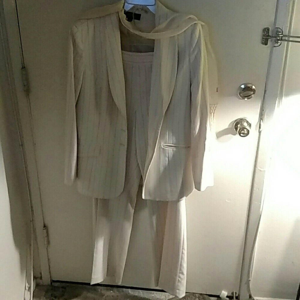 Lined suit